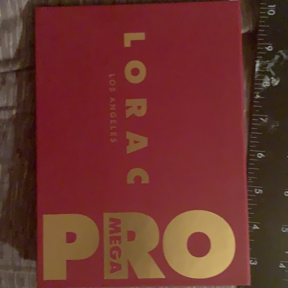 LORAC LOS ANGELES MEGA PRO - Picture 3 of 5